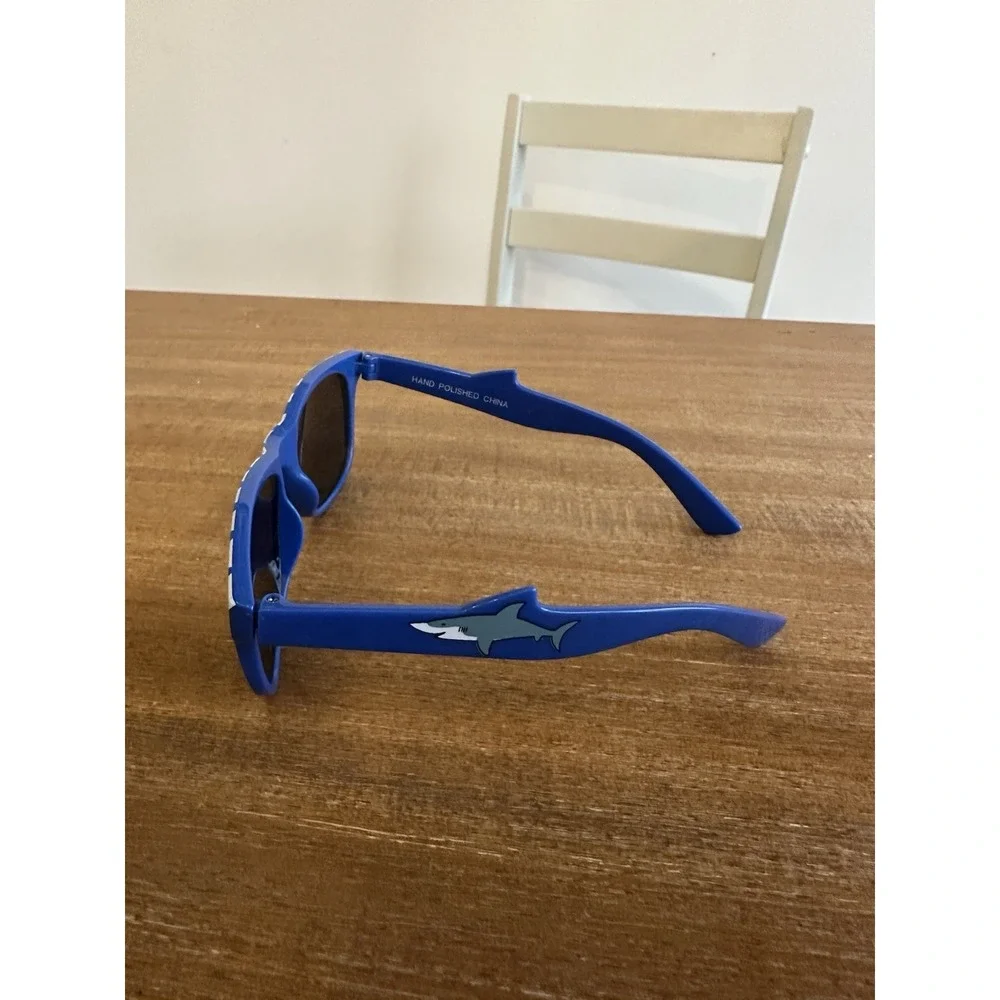 Cat & Jack Youth Shark Themed Sunglasses UV Protection Blue‎ White Unisex Kids